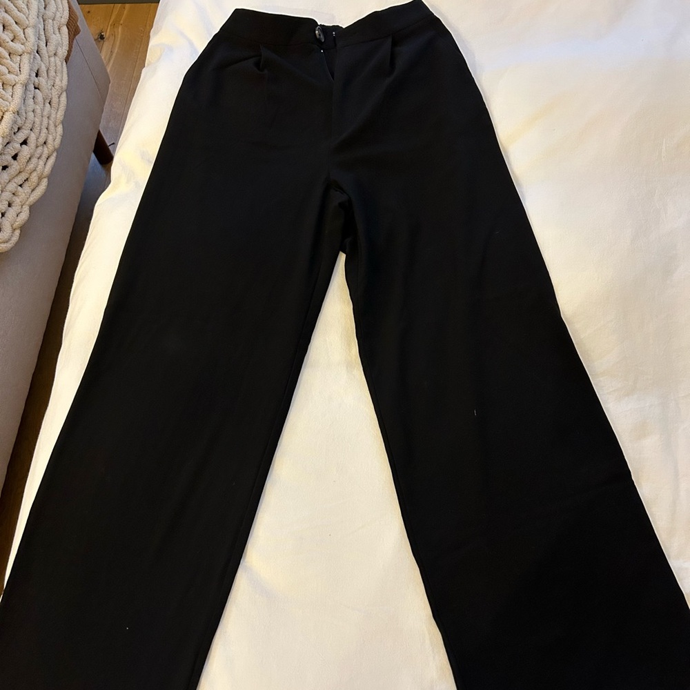 Stradavarius size 6 black trousers